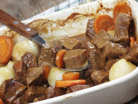 Жаркое из свинины с картошкой - пошаговые рецепты приготовления в горшочках, на сковороде и в духовке