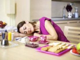 7 причин, по которым вы чувствуете усталость после еды