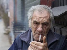 Почему курильщики быстро стареют