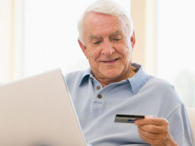 За что пенсионеру могут заблокировать банковскую карту