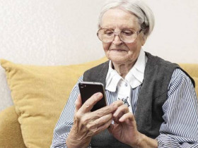 Как выбрать смартфон для пожилых людей