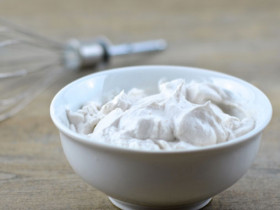Крем для торта из молока - как готовить в домашних условиях заварной, с желатином, маслом или манкой