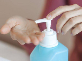 Как защитить кожу рук от агрессивного воздействия антисептиков