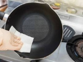 Как очистить сковороды с антипригарным покрытием за 4 простых шага