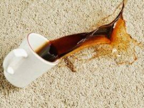 Как удалить пятна от кофе с ковров, одежды и других предметов