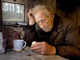 5 признаков того, что пожилой человек не должен жить один