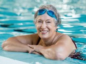 5 водных упражнений для пожилых людей
