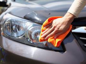 2 способа почистить грязные фары автомобиля