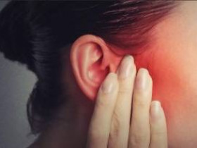 8 натуральных средств от боли в ушах, найденных на кухне