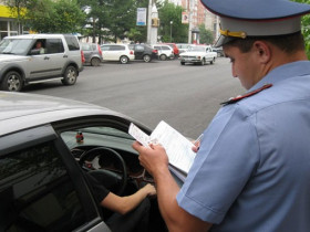 Штраф за езду без прав на автомобиле, скутере или мопеде - размер в рублях и административная ответственность